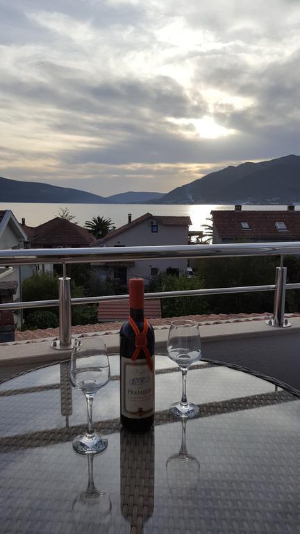 Apartment Milas Tivat Bagian luar foto